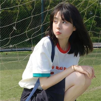 提剑映桃花